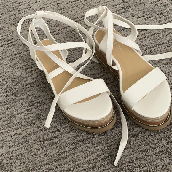 New pretty little thing white wrap up sandals - Picture 2 of 2